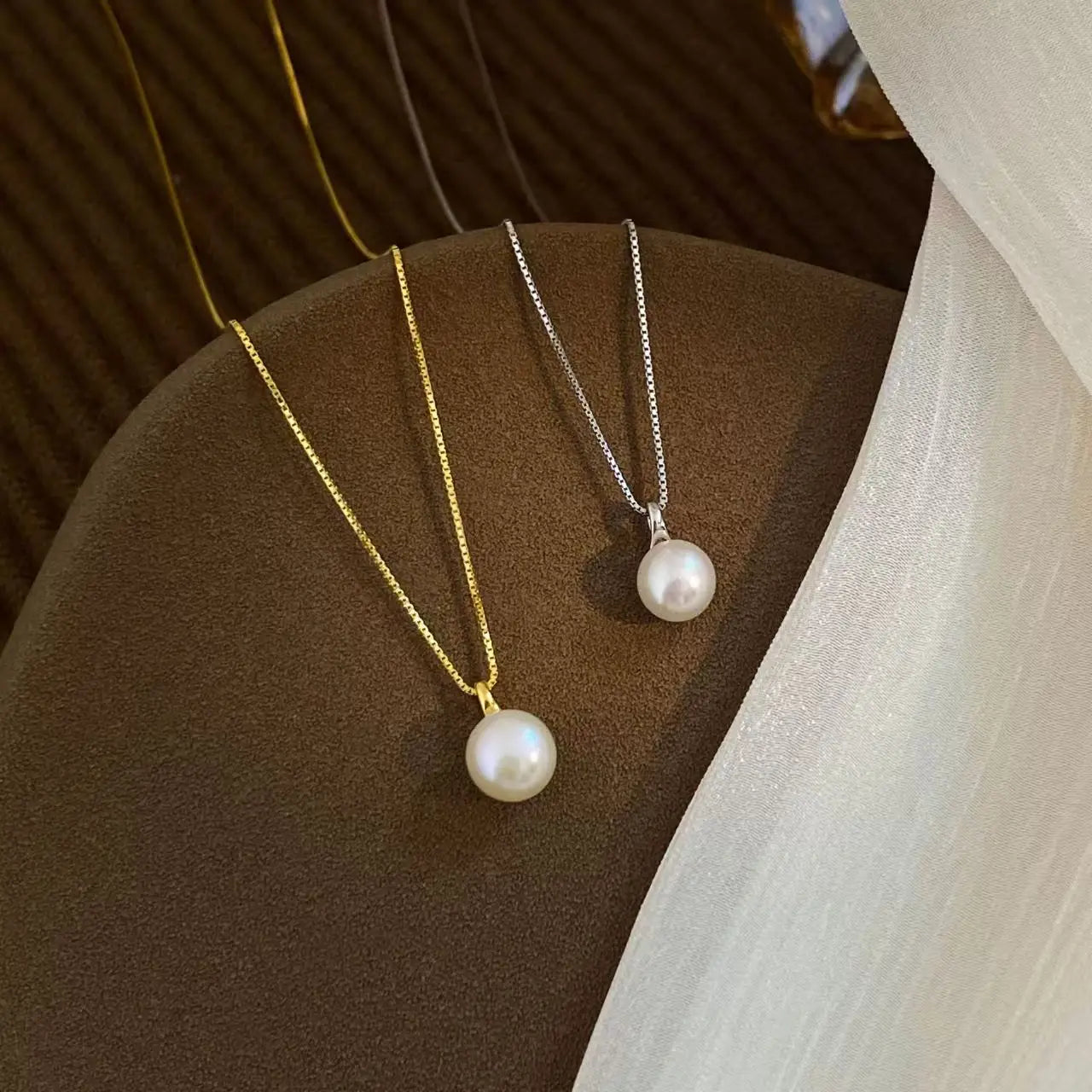 Jkeli S925 Sterling Silver Pearl Necklace Elegantly Simple Lockbone Chain