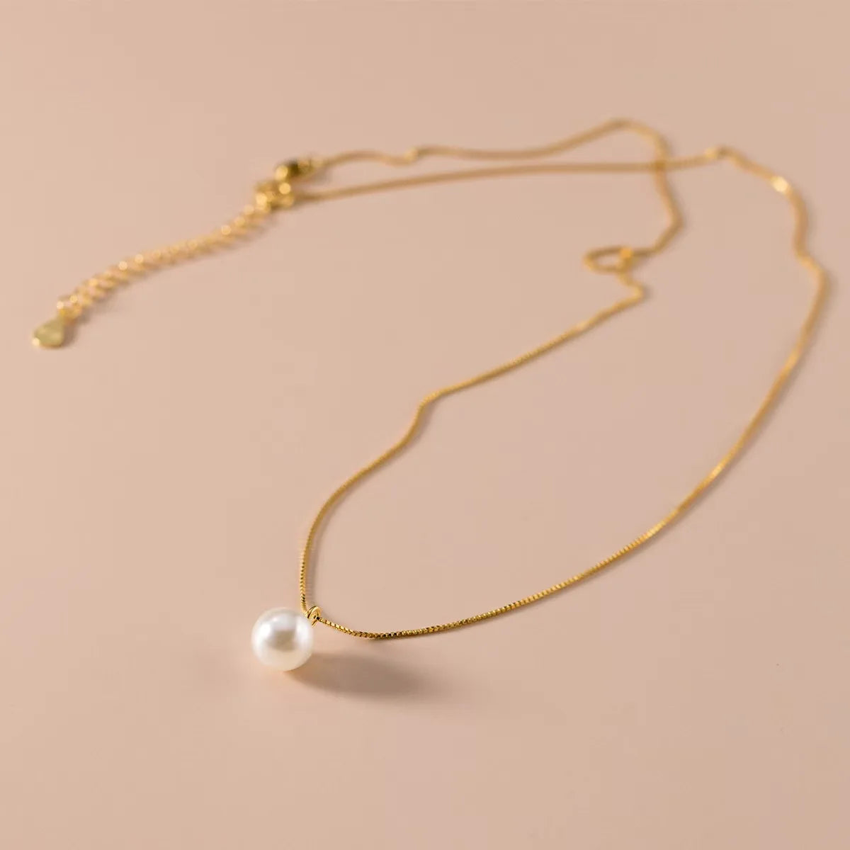 Jkeli S925 Sterling Silver Pearl Necklace Elegantly Simple Lockbone Chain